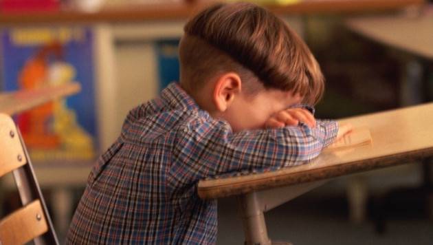 "Никаких шахмат и иностранных языков. Вы теряете деньги, а они детство» - советы известного психолога родителям