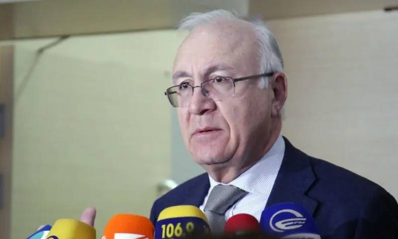 По заявлению Зураба Абашидзе, на запланированной в ноябре встрече с Григорием Карасиным он будет говорить о восстановлении авиасообщения и ситуации на оккупированных территориях