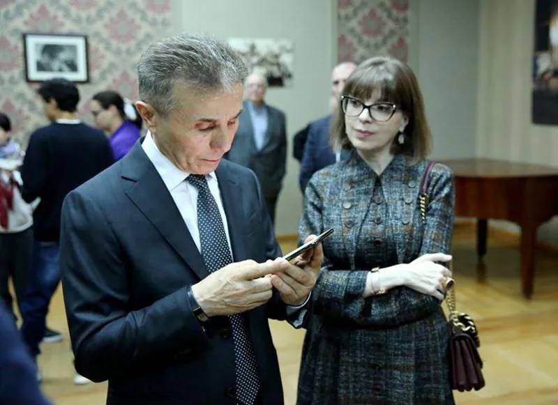 «Быть в политике не хочет не то что Эка, но и Бидзина, но другого пути у него нет!» - Что рассказывает о жизни семьи Иванишвили подруга Эки Хведелидзе