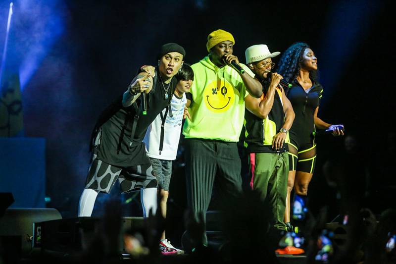 "Грузия - страна, куда мы хотим приехать еще раз" - шоу Black Eyed Peas глазами одного меломана