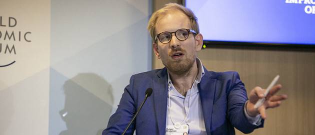 Мировому сообществу пора перейти на четырехдневный рабочий день – эксперт из Давоса