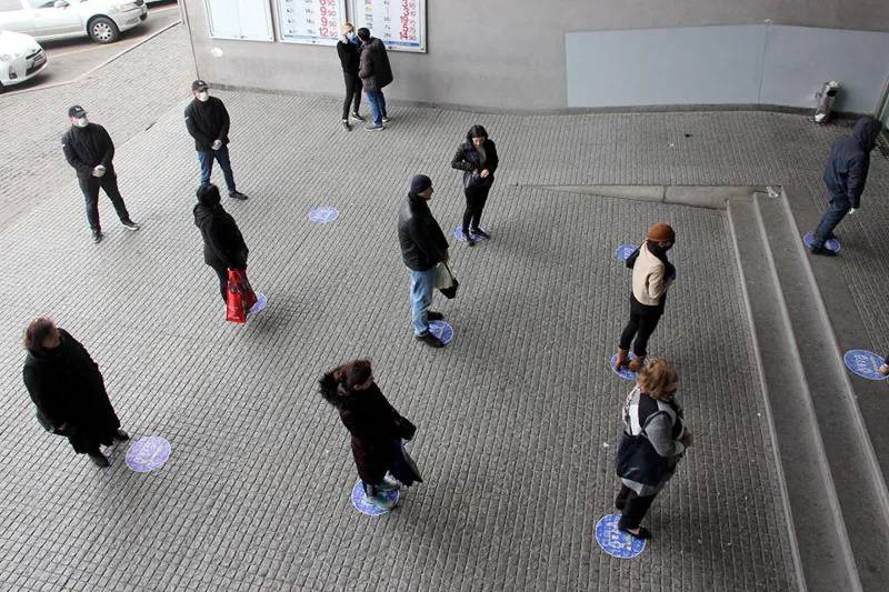 Ограничения снимаются - когда восстановят работу транспорт, магазины, рестораны