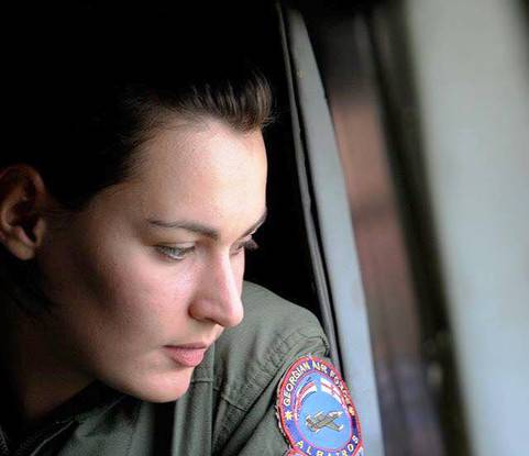 "Годами я терпела унижения... жила в машине, не ныла, лишь бы летала» - почему летчица покинула военную авиацию