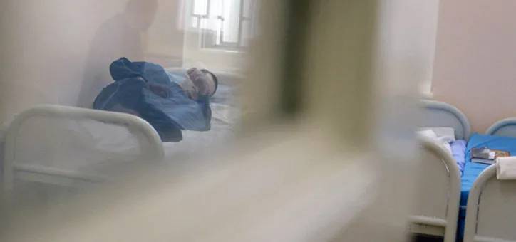 Народный защитник: «Пациентке психиатрической больницы не смогли установить беременность, на 37-й неделе женщина родила в туалете»