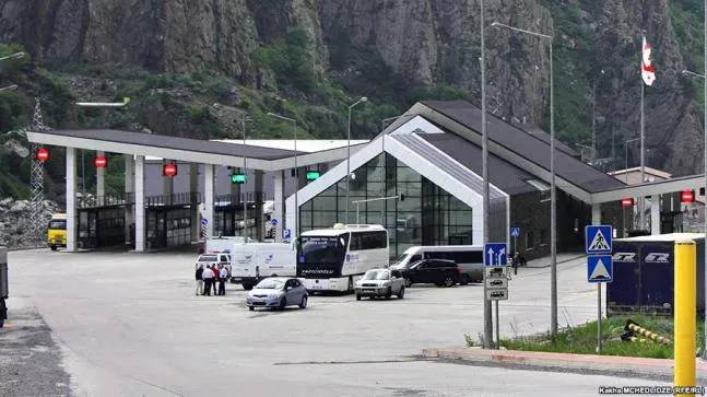 С 16 марта временно приостанавливается передвижение граждан между Грузией и Россией