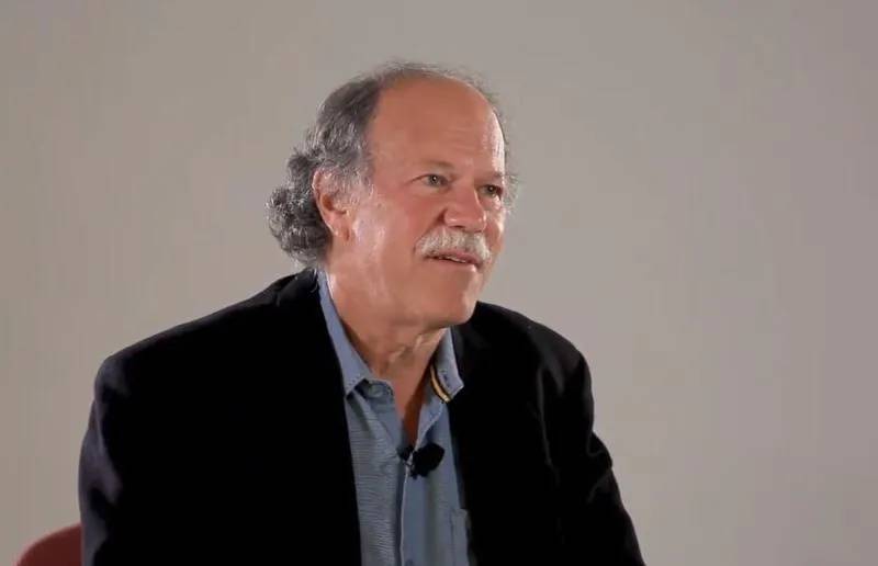 Грозит ли  новый коронавирус 2/3 населения мира? – что предполагает советник ВОЗ