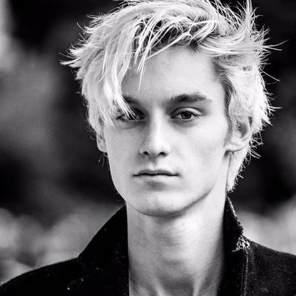 С нетерпением жду, когда у меня будет ребенок, чтобы дать ему все, чего у меня никогда не было – эмоциональный пост живущего в Италии грузинского певца