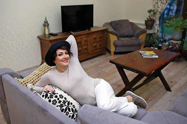 "У моего мужа такие руки, все, что он сажает растет» - как живет Мака Замбахидзе в лесу, в окружении белок и жаворонков