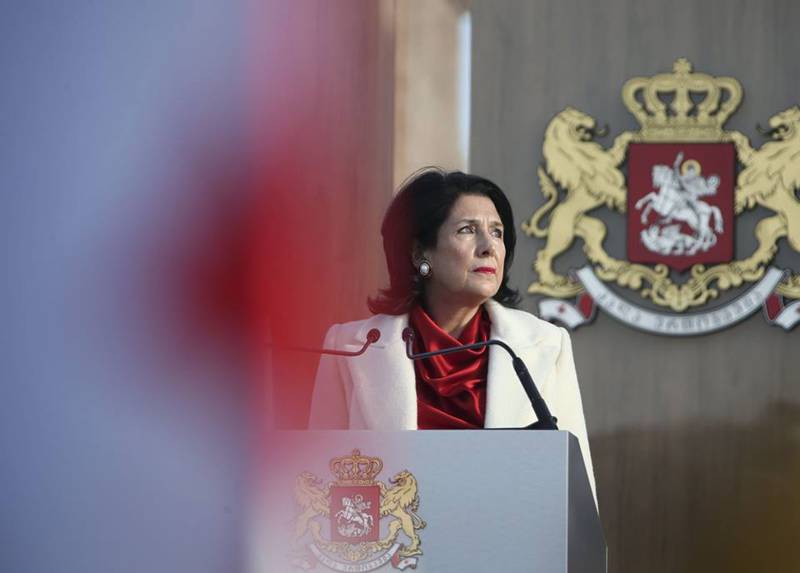 «Первая женщина президент на Кавказе» - что пишут российские СМИ и пользователи социальных сетей о Саломе Зурабишвили