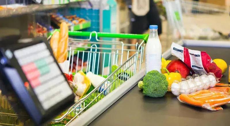 В апреле фрукты подоражали на 45%, молочная продукция на 23%, мясные продукты на 15% и хлебопродукты на 8.4%