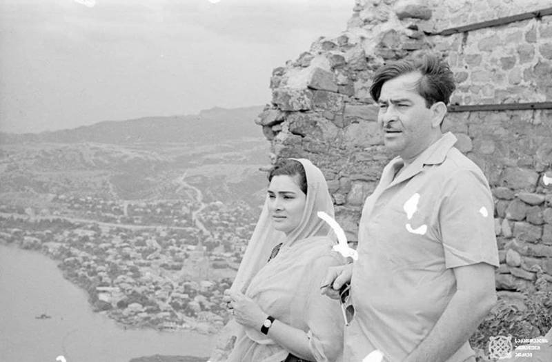 Неизвестные фотографии Радж Капура в Грузии – «он повеселился во время ртвели»