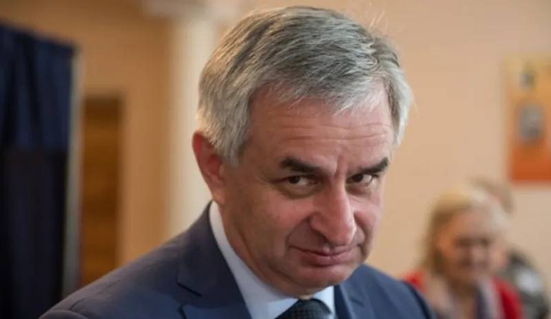 Де-факто президент оккупированной Абхазии ушел в отставку