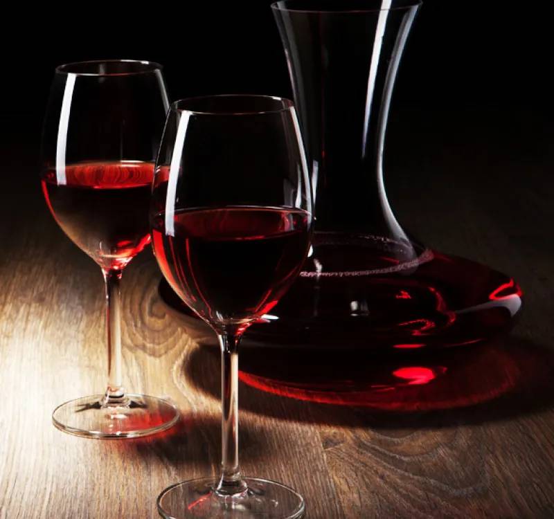 Как меняется организм от регулярного употребления красного вина – удивительный результат канадского исследования