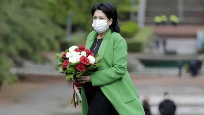 Financial Times – Президент Грузии полагает, что создавшийся из-за коронавируса кризис может вызвать российскую агрессию