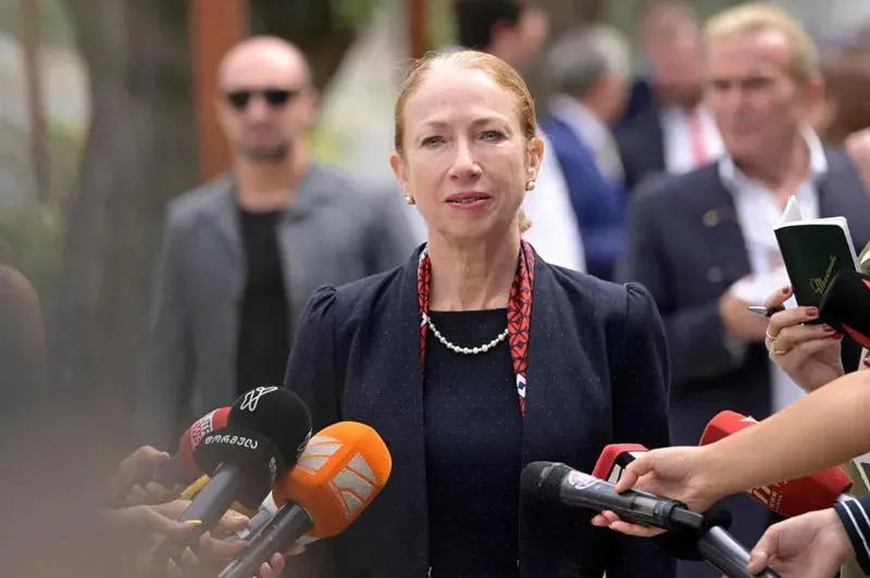 Келли Дегнан – Призываем правительство Грузии без промедления ратифицировать стратегию и план действий по национальной кибербезопасности