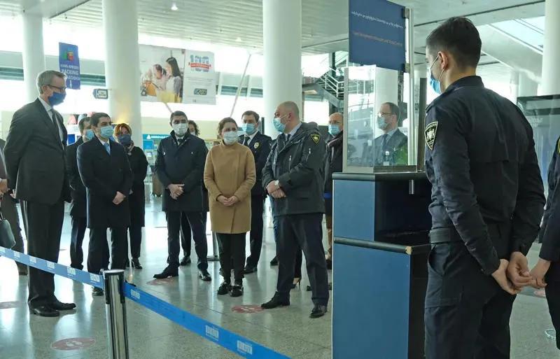С 1 января граждан Грузии будут проверять не только после въезда в Шенгенскую зону, а и до отправления из страны