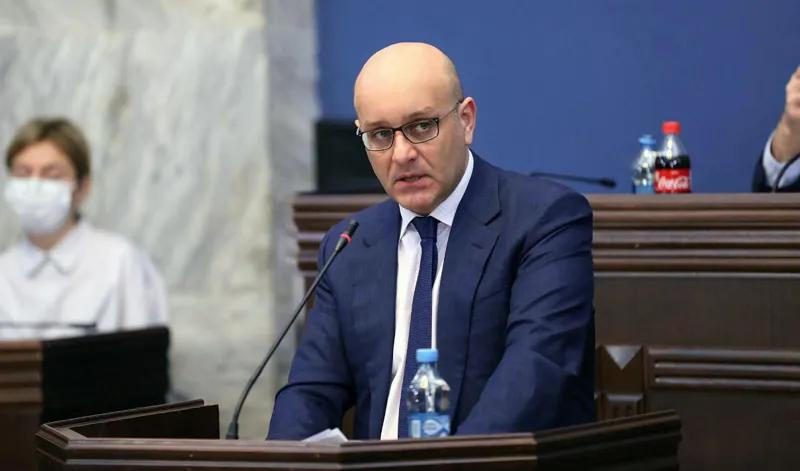 По заявлению Иване Мачавариани, в ближайшие 3-4 года основной вызов правительства это сокращение внешнего долга