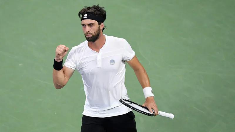 Триумф Николоза Басилашвили - грузинский теннисист - чемпион турнира в Дохе