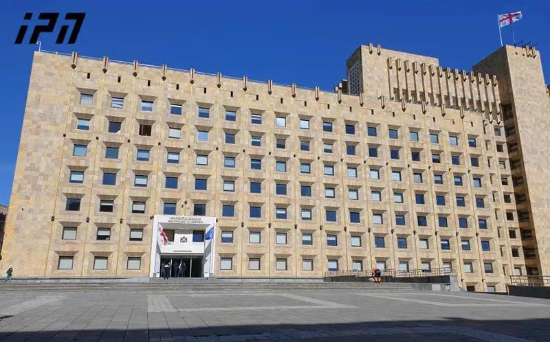 Постановлением правительства, запрещается предоставление помещений с целью проведения социальных и массовых развлекательных мероприятий