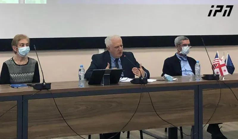 Амиран Гамкрелидзе - На сегодняшний день в стране 17 «кластеров» коронавируса и все они связаны с вечеринками и застольями