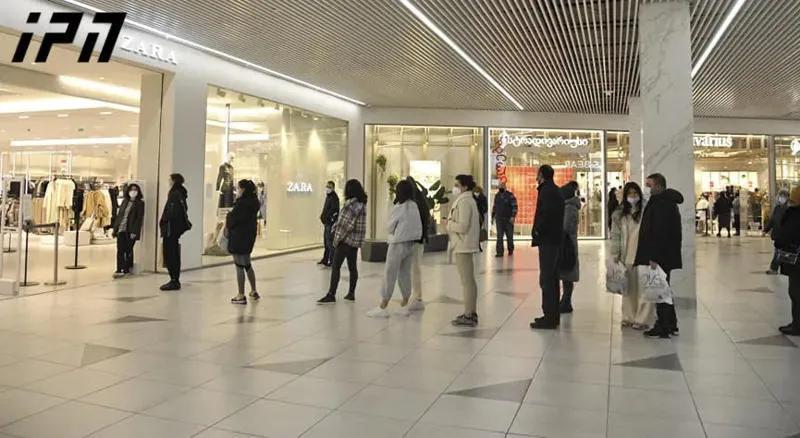 Будут ли работать в выходные дни торговые центры и магазины?