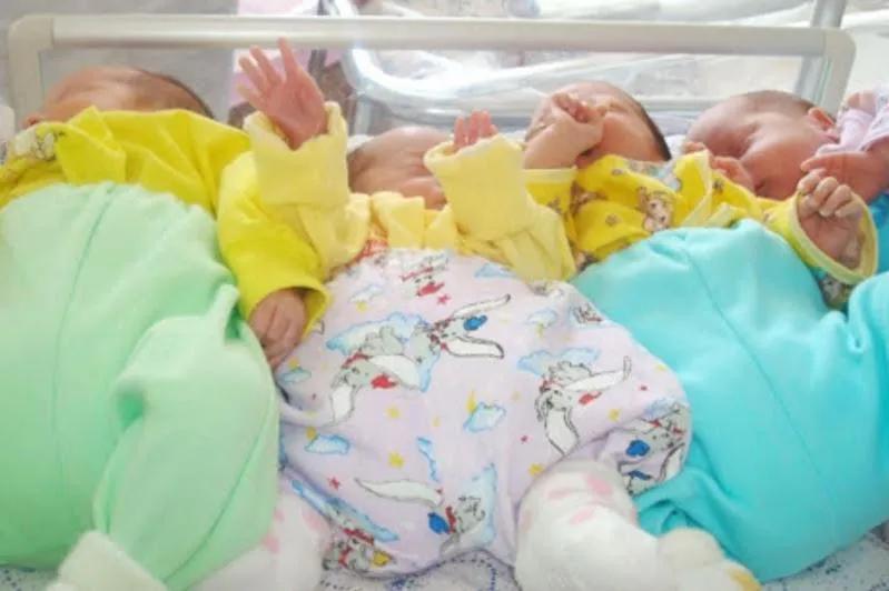 "Сегодня особенный день!" - В Тбилиси молодая женщина родила 4 близнецов