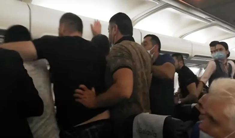 Скандал на рейсе Минск-Тбилиси – драка на борту самолета