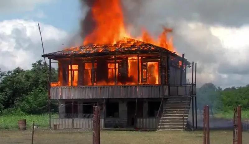 По обвинению в изнасиловании 8-летней девочки в одном из сел муниципалитета Мартвили задержаны отец и сын