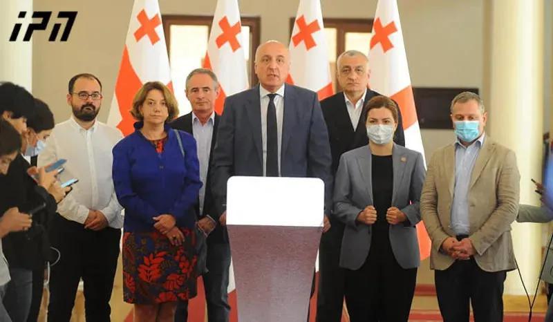 Бадри Джапаридзе – Парламент должен начать процедуру выражения недоверия правительству