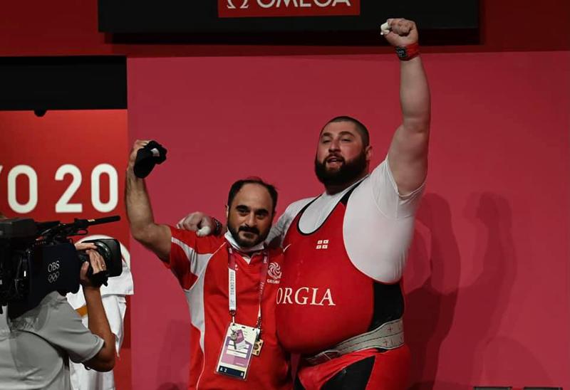 Лаша Талахадзе завоевал золотую медаль и установил новый мировой рекорд на Олимпиаде
