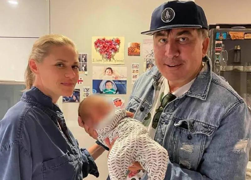 «Дядя в гостях у Ачи» – Кого повидать приехал в Америку экс-президент Михаил  Саакашвили