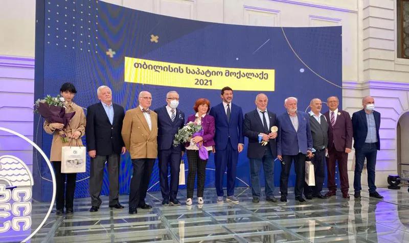 Каха Каладзе наградил почетных граждан Тбилиси