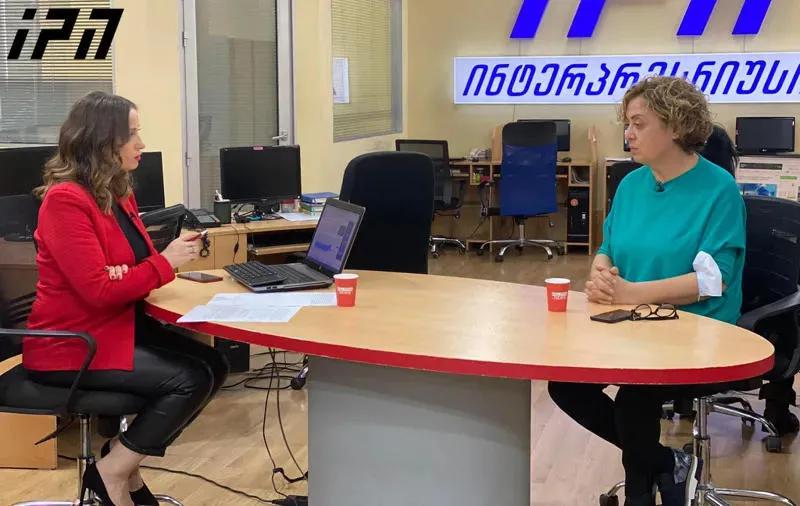 Хатуна Лагазидзе – В Грузии – двоевластие – Саакашвили управляет процессом из тюрьмы, а власти из семоизоляции