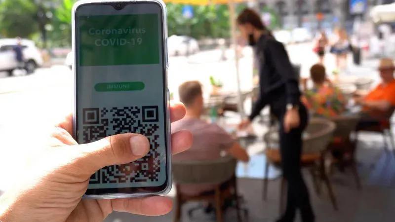 В Грузии начали действовать «зеленые паспорта»