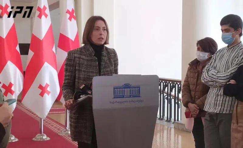 «Национальное движение» прекращает бойкот и включается в активную парламентскую деятельность