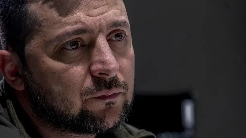 «Хочу, чтобы меня запомнили человеком, который очень любил жизнь, любил семью и родину... Я хочу, чтобы люди принимали меня таким, каким я есть, обычным человеком» - Зеленский