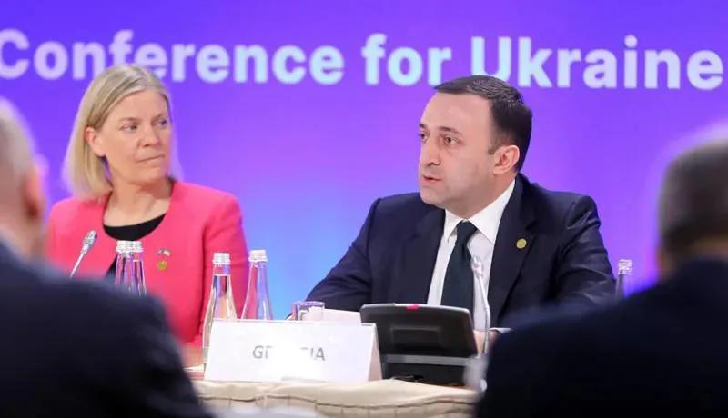 Премьер – Мы твердо стоим рядом с международным сообществом и выражаем полную солидарность с Украиной