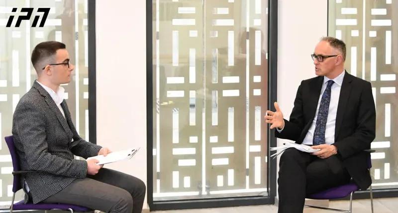 Посол Великобритании – Отвечу вам прямо: нет, у нас нет схожей с озвученной украинской разведкой информации, что правительство Грузия помогает России обходить санкции