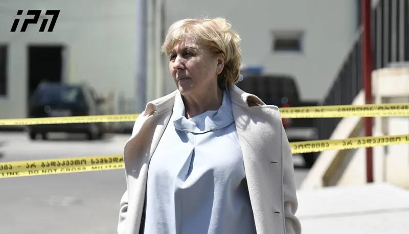 Гиули Аласания о Михаиле Саакашвили - Он был бледным, совсем белым, ему было трудно ходить – Сказал мне, что вчера упал три раза, у него страшная слабость