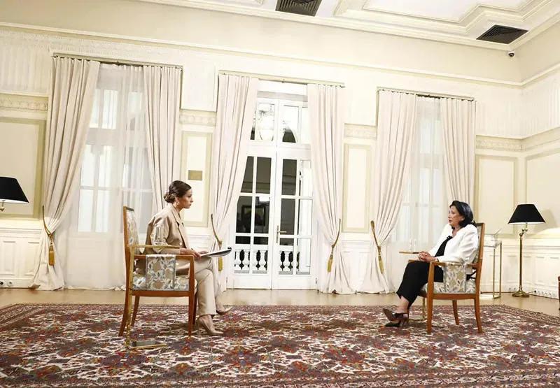 По заявлению Саломе Зурабишвили, она не собирается менять свою позицию по вопросу помилования Михаила Саакашвили, поскольку «помилование Саакашвили углубит поляризацию в стране»