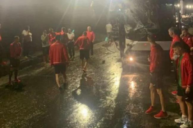 Сборная Болгарии после прибытия в Тбилиси попала в серьезную аварию, один игрок получил травму – каково его состояние?