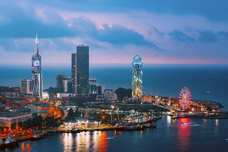 «В июне запланировано более 300 международных полетов из 12 стран» — как Аджария встречает морской сезон 2022 года