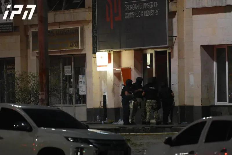 По информации МВД, налетчик на «Банк Грузии» в Кутаиси задержан и все заложники освобождены
