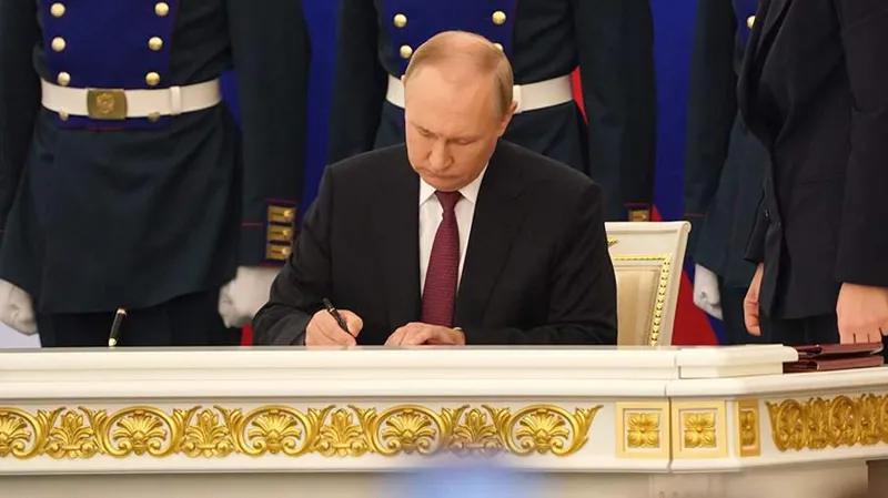 В Кремле подписали вхождение в состав России оккупированных регионов Украины (фото/видео)