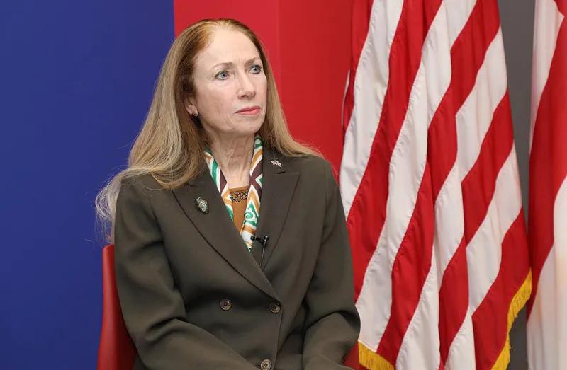 «У нас нет никаких доказательств, что Грузия не соблюдает санкции…» — что говорит Келли Дегнан в эксклюзивном интервью «ИнтерпрессНьюс»