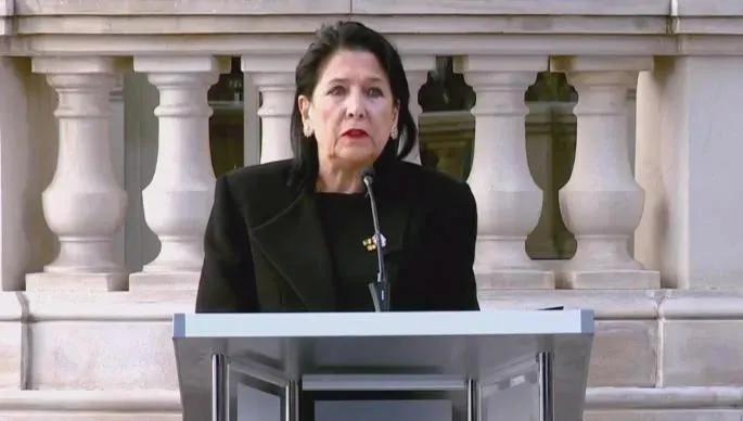 Президент – Не могу не выразить сожаления по поводу того, что правительство Грузии самоизолировалось – К счастью, общество очень четко выразило свою позицию