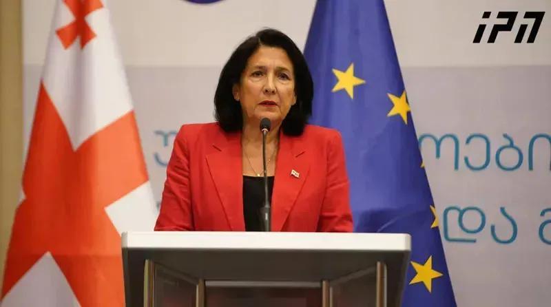 Заявление президента – «Должна быть запрещена деятельность всех политических партий, противоречащих принципам Конституции и избранному населением пути»