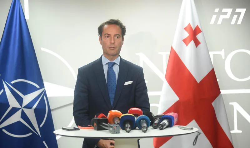 Хавьер Коломина - Некоторые реакции после одностороннего решения Москвы о возобновлении полетов являются для нас предметом обеспокоенности, я передал этот «мессидж» вашим властям