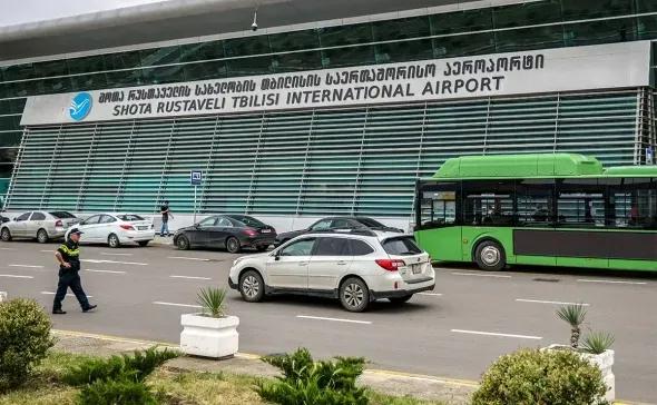 По данным российских СМИ, в Тбилиси создается новый транзитный хаб для россиян