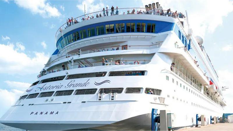 Круиз в направлении Сочи-Батуми: Astoria Grande предлагает туристам осмотреть город - что говорят в Агентстве морского транспорта о распространившейся информации?